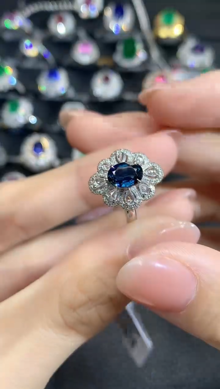 戒指蓝宝石18K金镶嵌A86