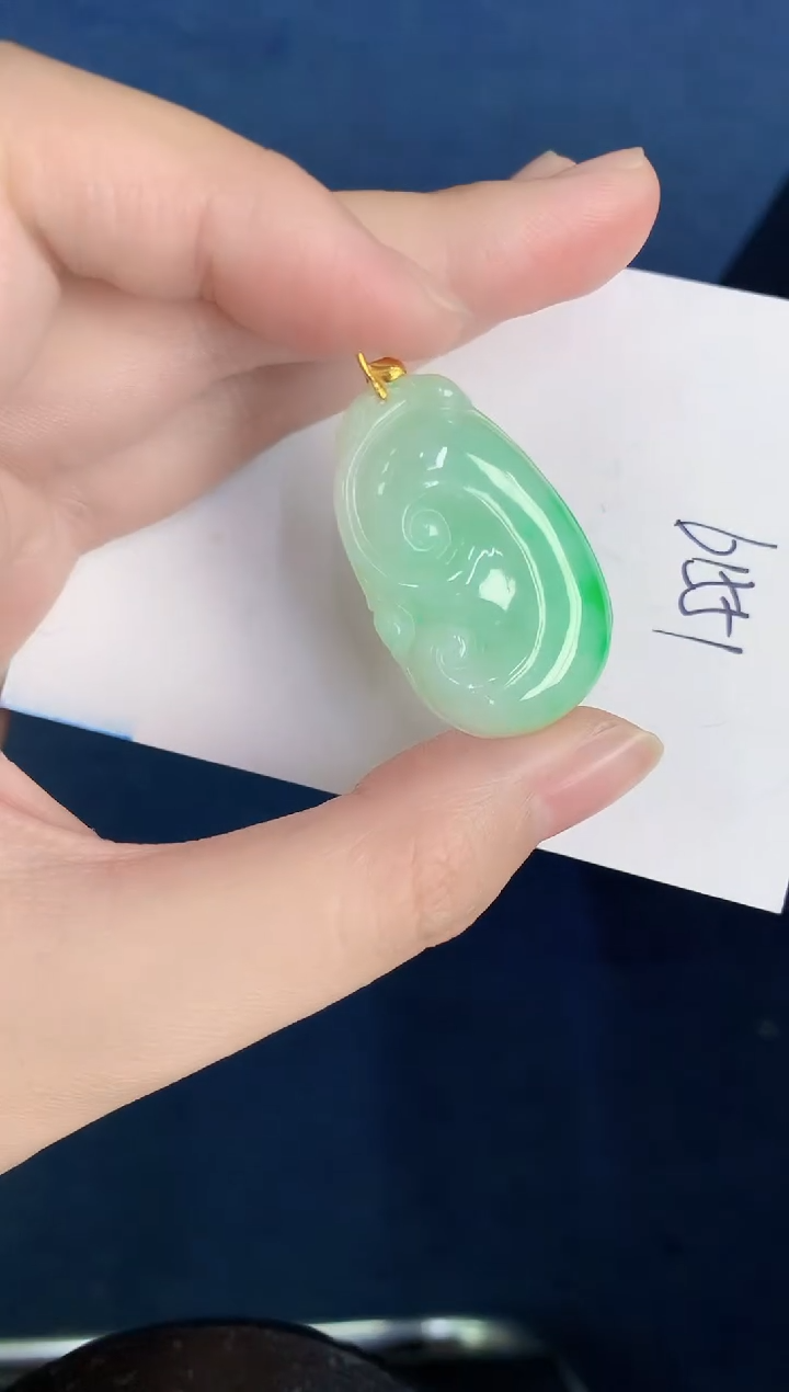 【闪购商品】翡翠颈饰18K金镶嵌0000000000