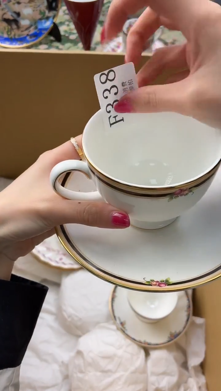 瓷片会****鱼       F338