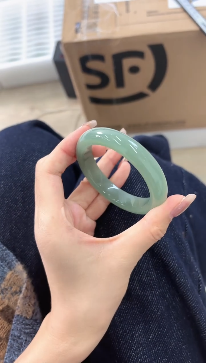 未镶嵌手镯石英质玉31-54D