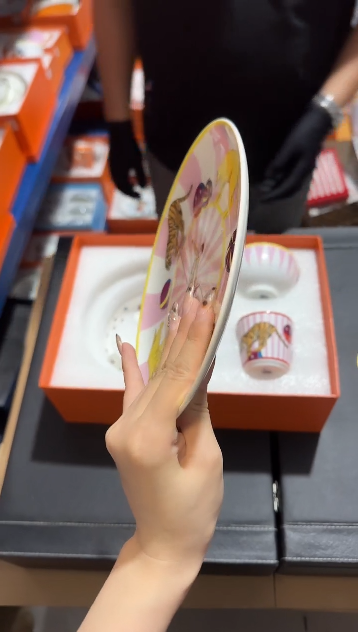 瓷片-----000-----