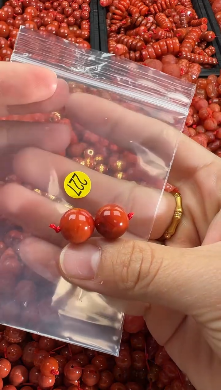 【闪购商品】南红玛瑙颈饰未镶嵌1