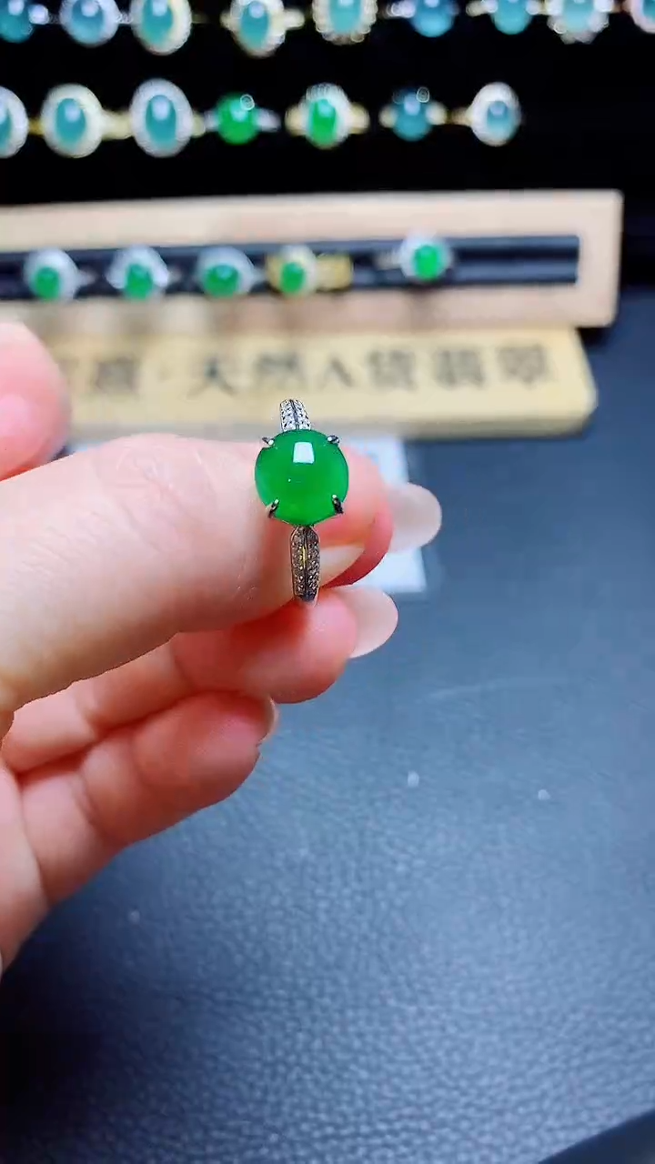 翡翠戒指银S925镶嵌天然翡翠A货s925银镶
