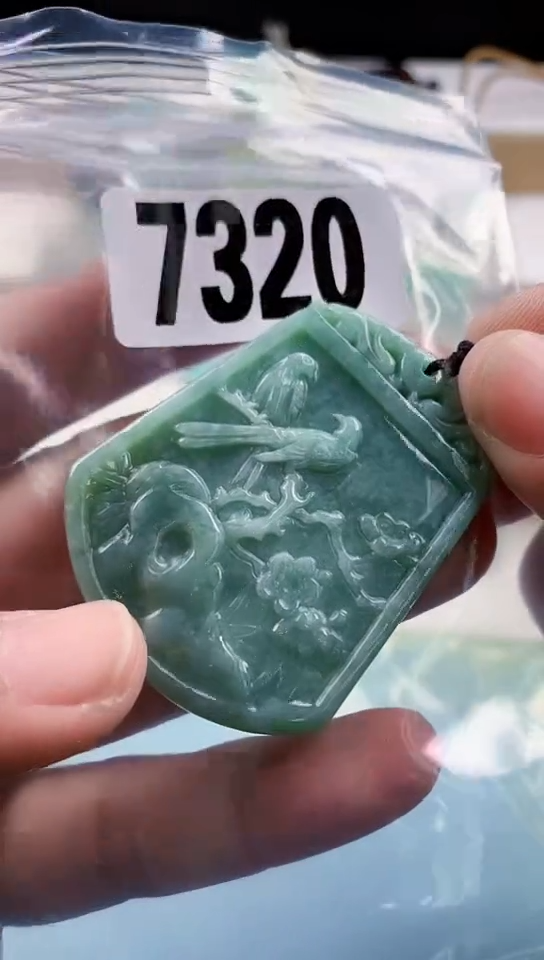 【闪购商品】翡翠挂件未镶嵌天然翡翠吊坠挂件