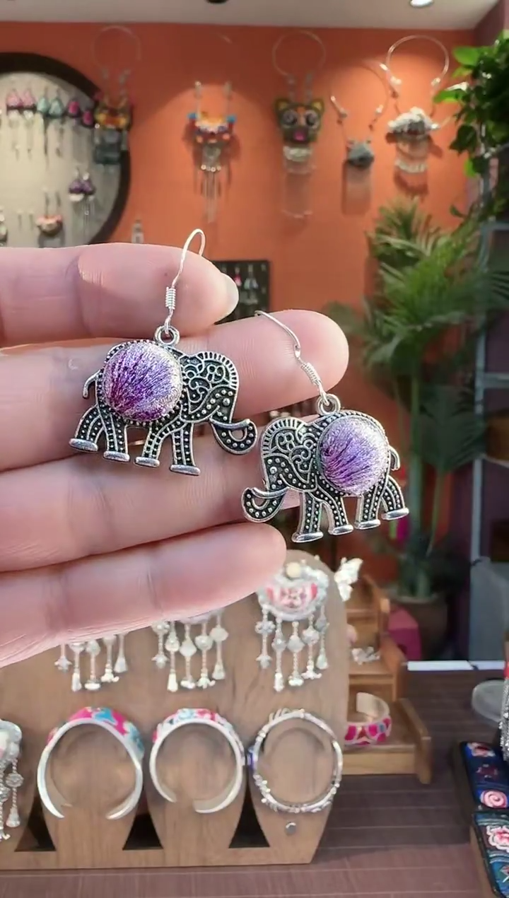 非遗手工刺绣饰品24