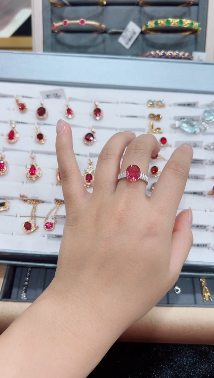 【闪购商品】碧玺戒指18K金镶嵌·