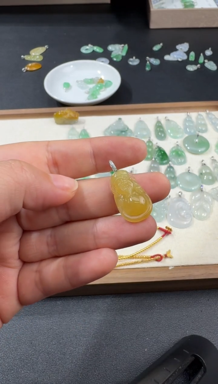 翡翠18K金镶嵌颈饰S0528-S1501-74