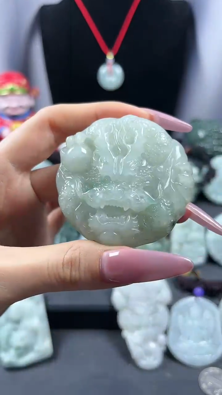 【闪购商品】翡翠颈饰未镶嵌龙牌