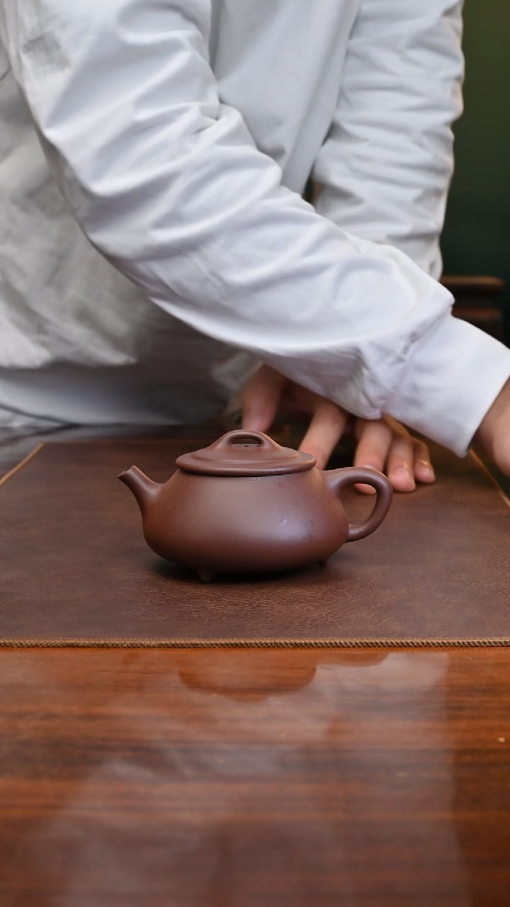 【闪购商品】紫砂茶壶底槽青足瓢180cc