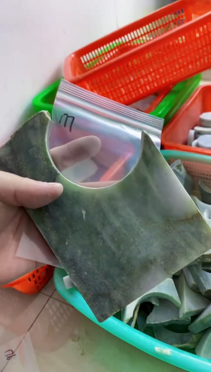 【闪购商品】翡翠颈饰未镶嵌177天然翡翠