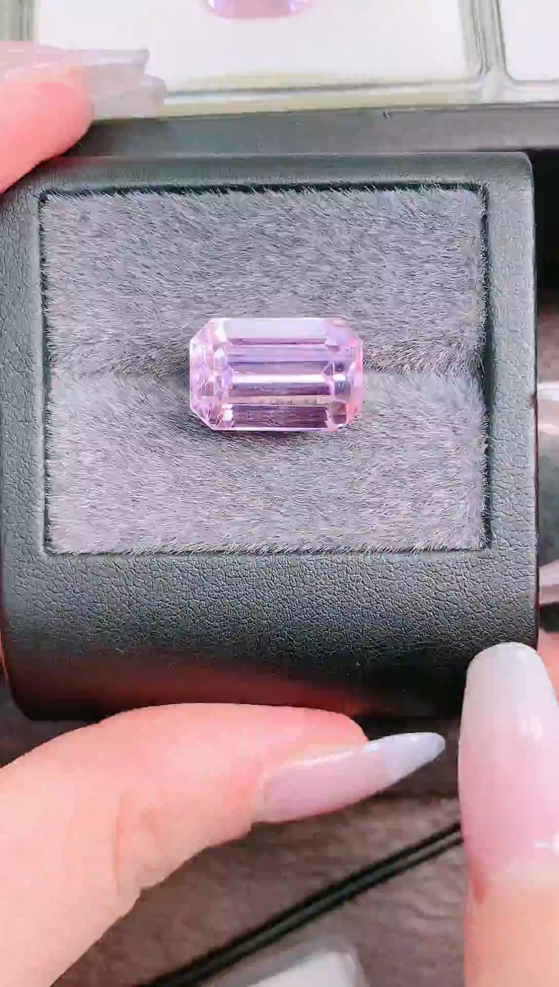 未镶嵌锂辉石裸石16.86ct