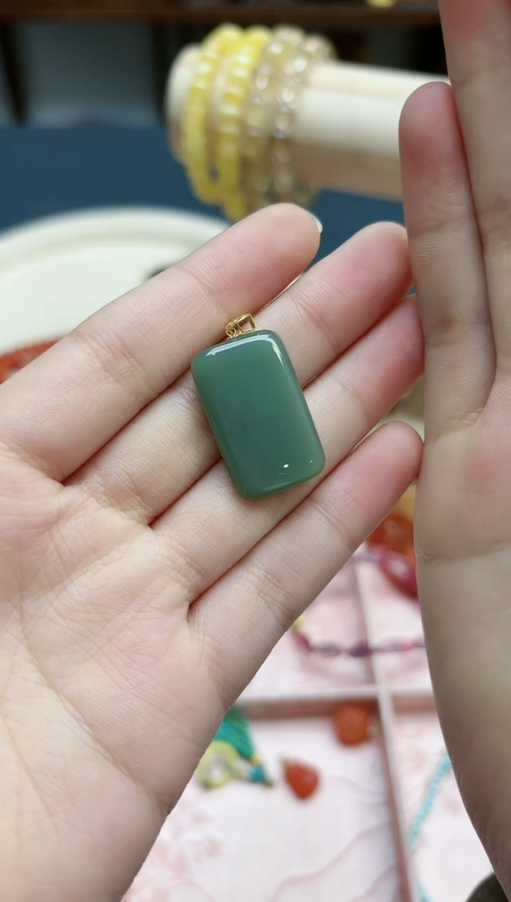 【闪购商品】和田玉吊坠18K金镶嵌18k金和田玉粉青吊坠*1 XY赠链