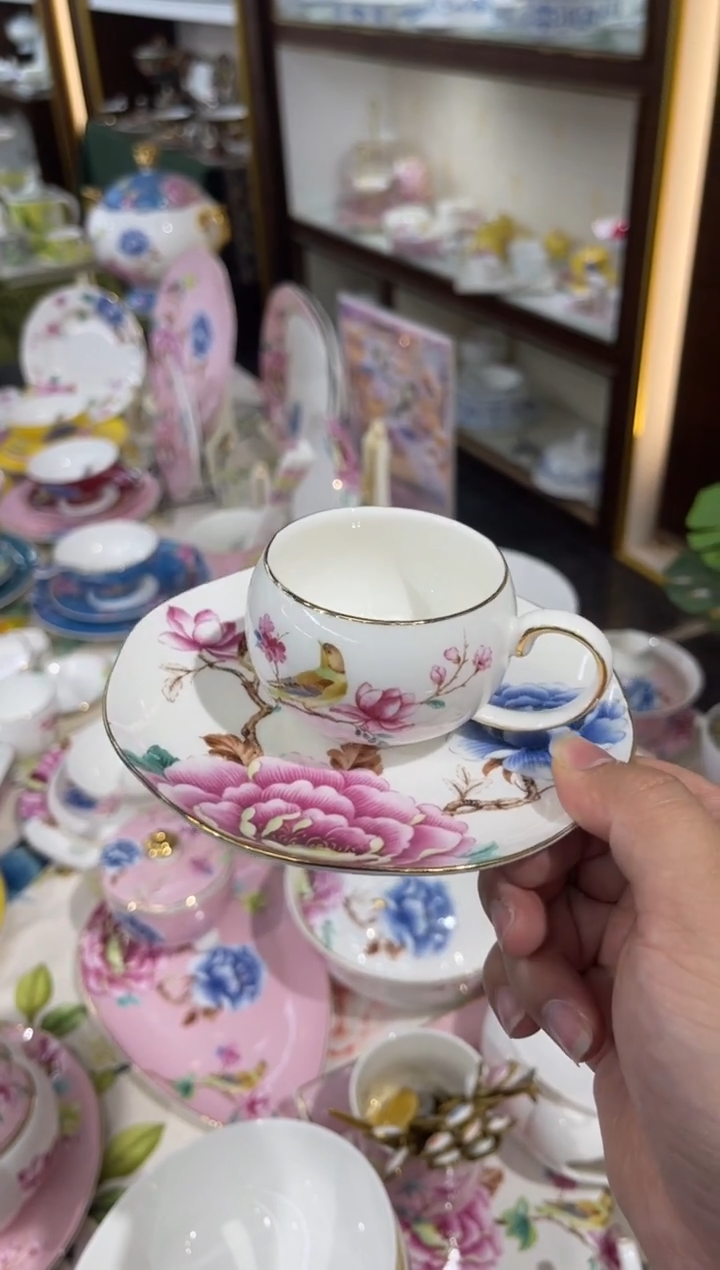 45%以上骨粉骨瓷圆球杯碟