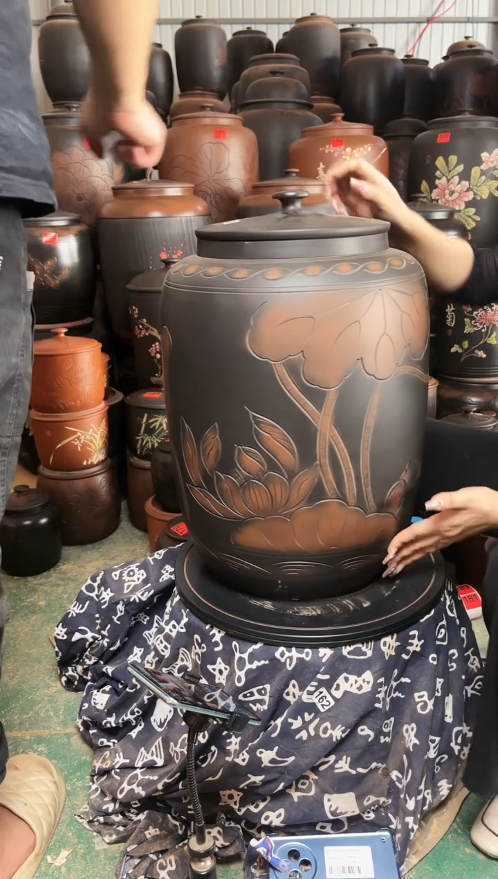 壶瑕疵茶缸高51cm  荷花  409