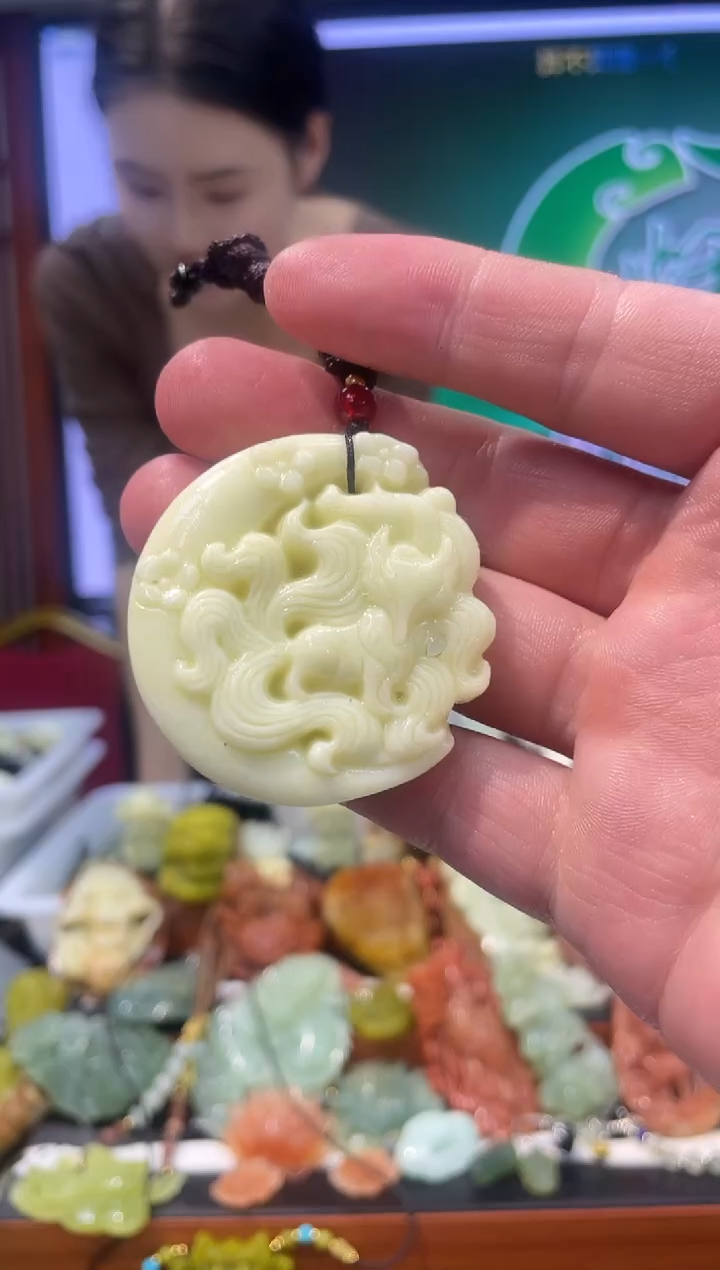 【闪购商品】岫玉吊坠未镶嵌·