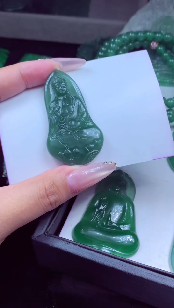 未镶嵌定制翡翠烟****寞天然翡翠A货吊坠 官方基地发货