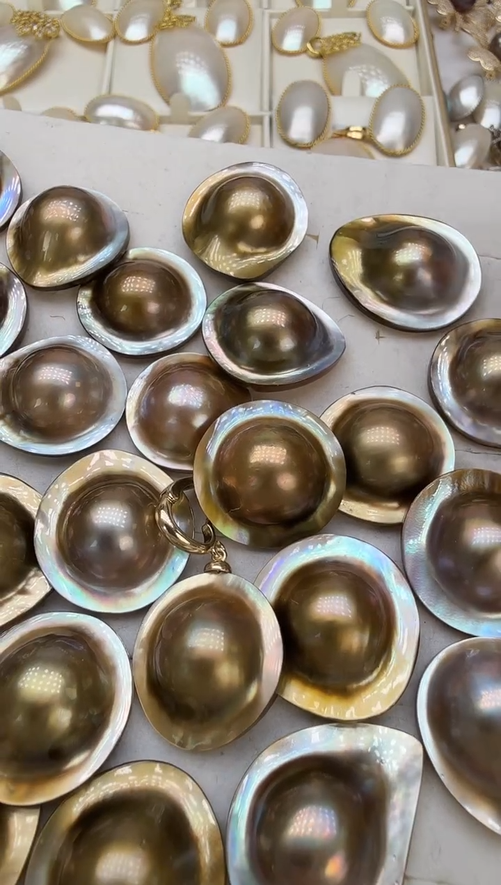 未镶嵌颈饰拼合珍珠（马贝珠）多样性发一荷包蛋