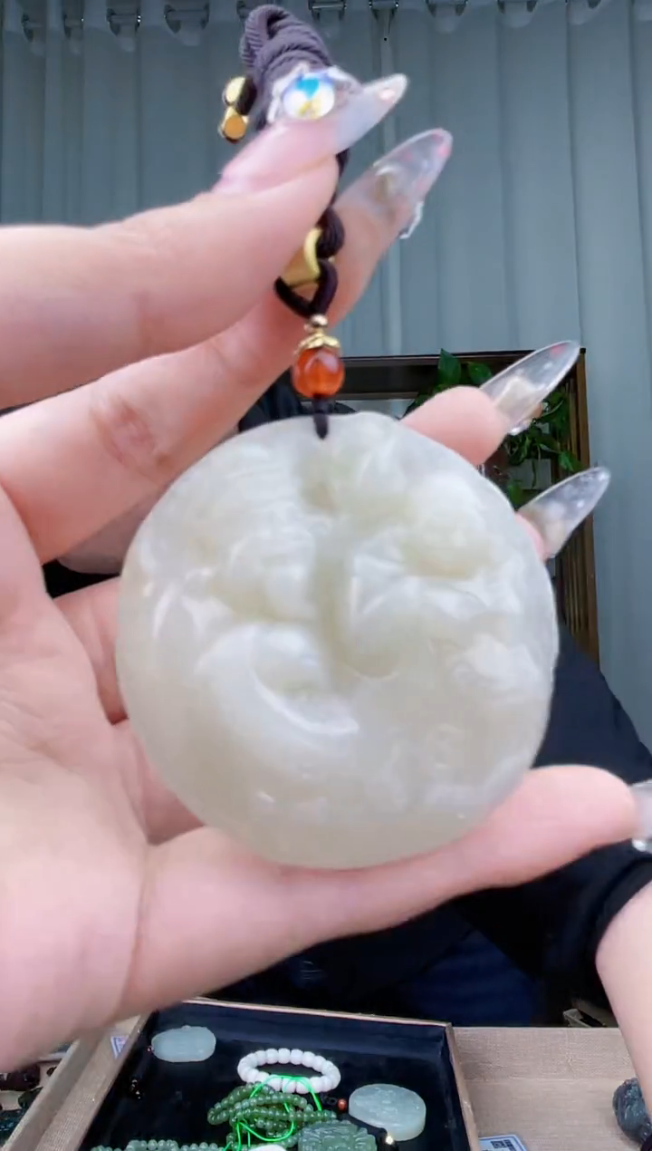 【闪购商品】和田玉挂件未镶嵌拍一发一，多样性发货！