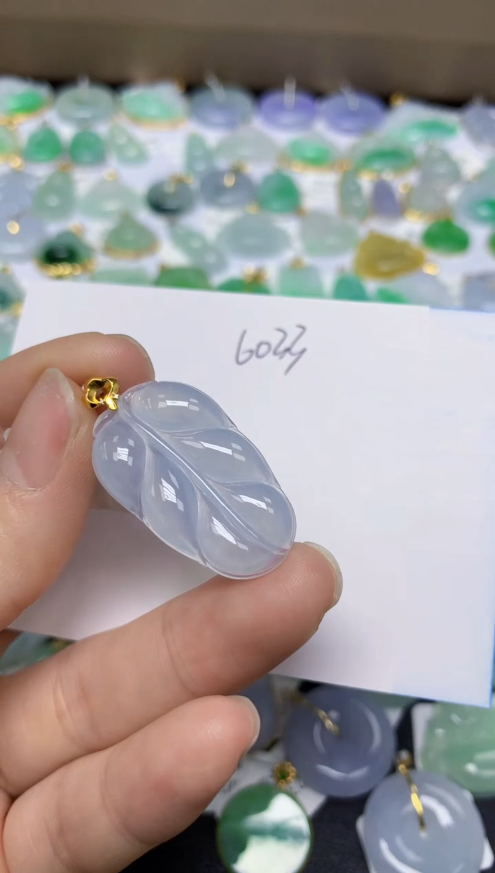 【闪购商品】翡翠挂件18K金镶嵌 天然翡翠A货