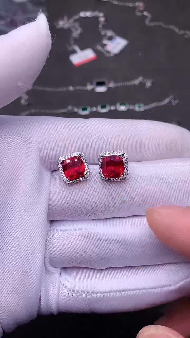 【闪购商品】红宝石耳饰银S925镶嵌.......