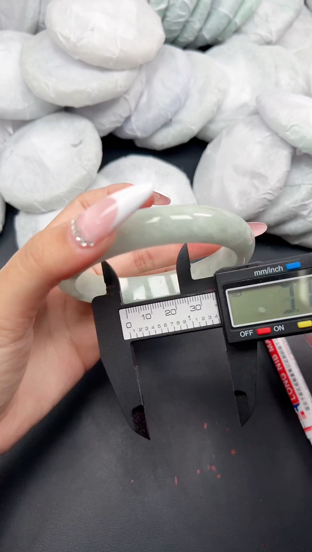 精品手镯，一物一拍J-017