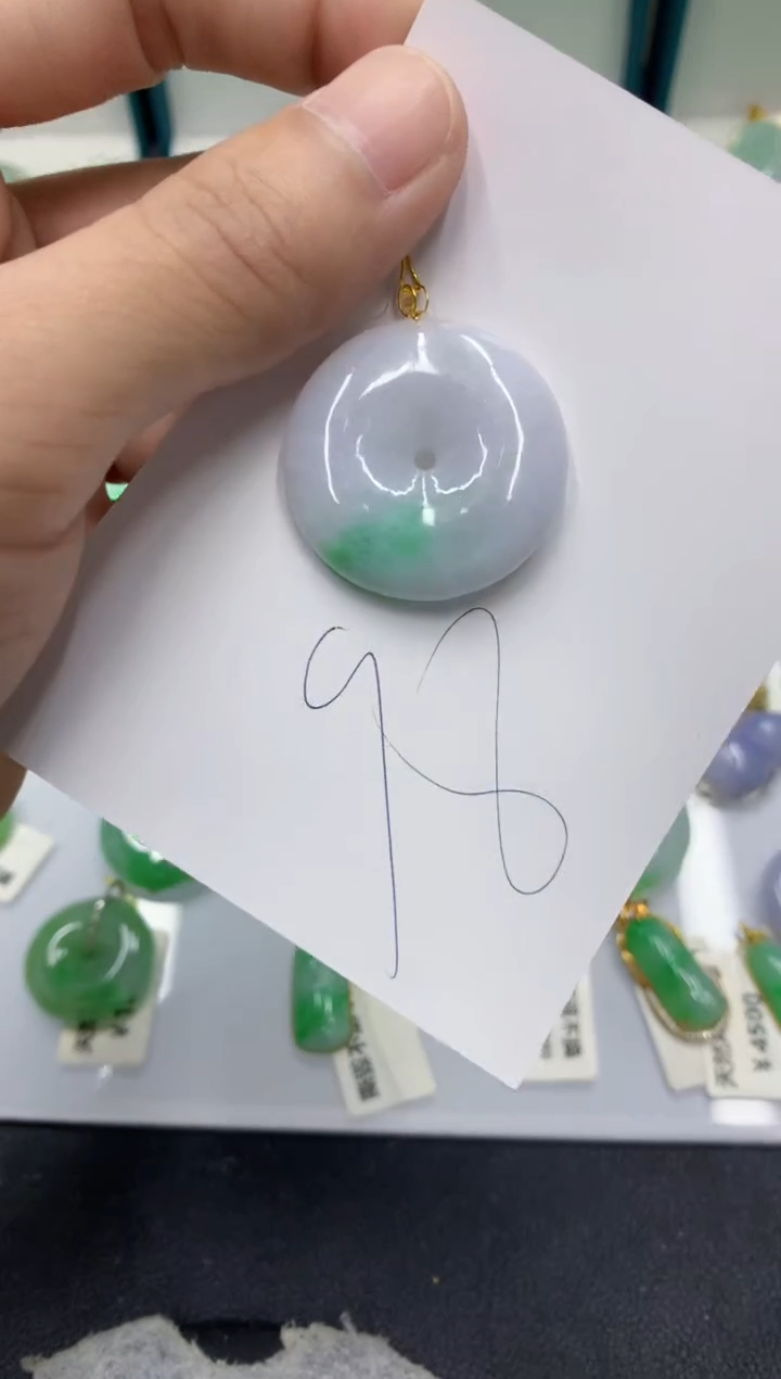 【闪购商品】翡翠颈饰18K金镶嵌翡翠