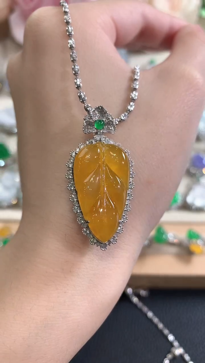 吊坠(不含链)18K金镶嵌翡翠冬日珠宝W33