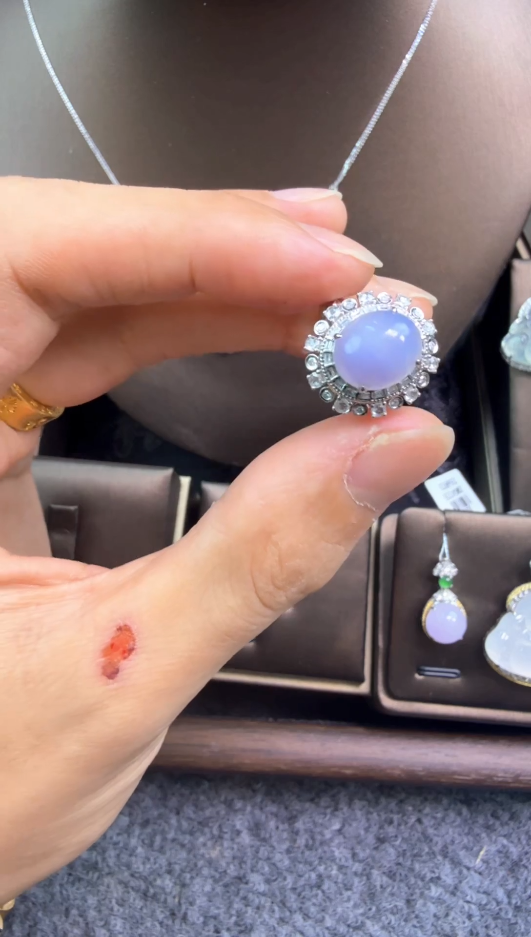 翡翠戒指18K金镶嵌紫蛋面戒指