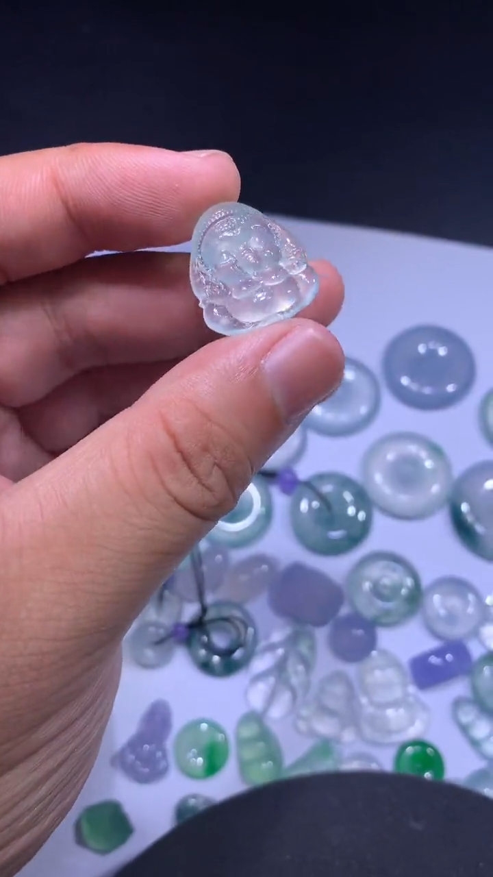 颈饰未镶嵌翡翠象神