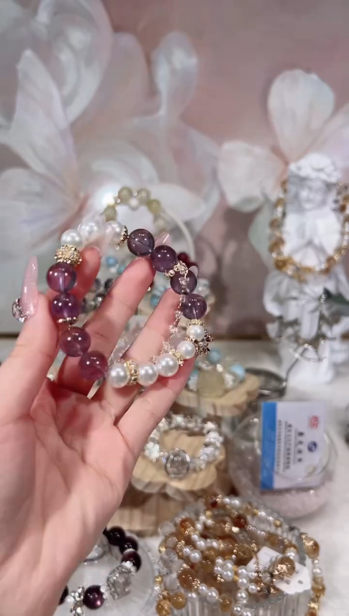【闪购商品】水晶手链未镶嵌天然水晶多样性发货发其一