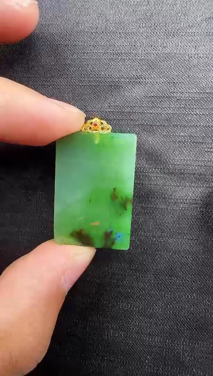 和田玉18K金镶嵌颈饰无事牌