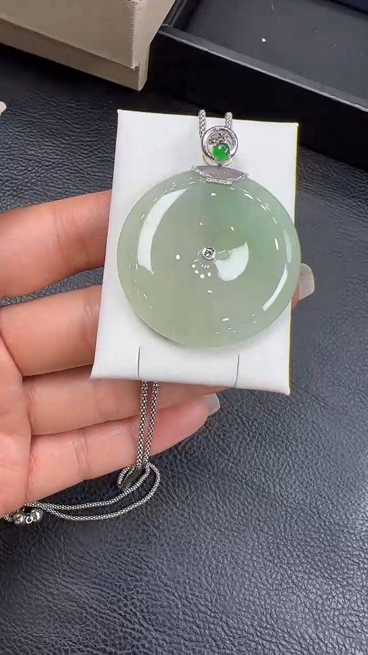 【闪购商品】翡翠挂件18K金镶嵌平安扣不含链