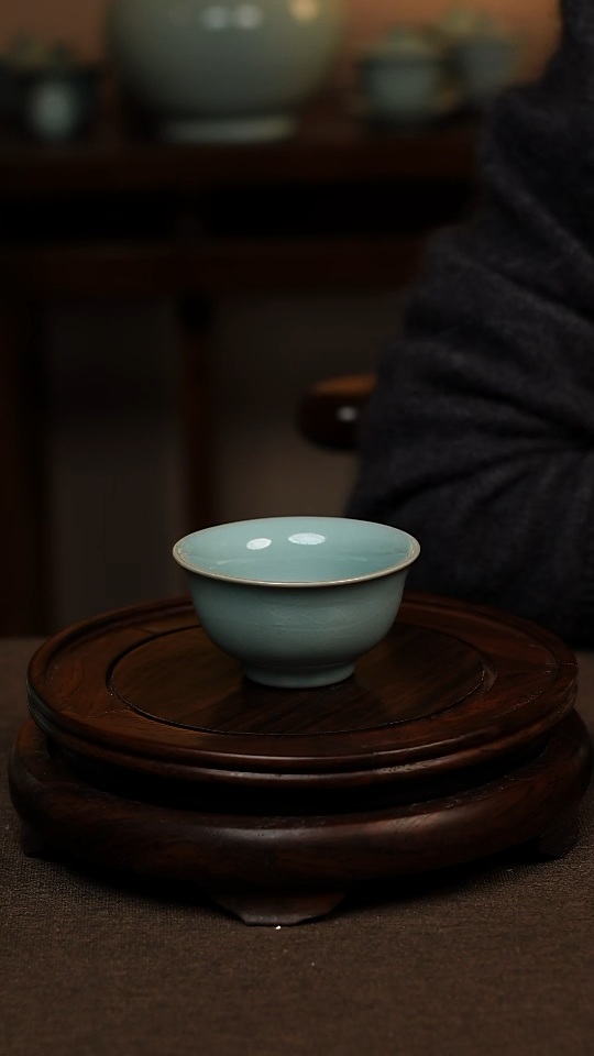 瓷片天青色压手杯80ml微瑕不带礼盒