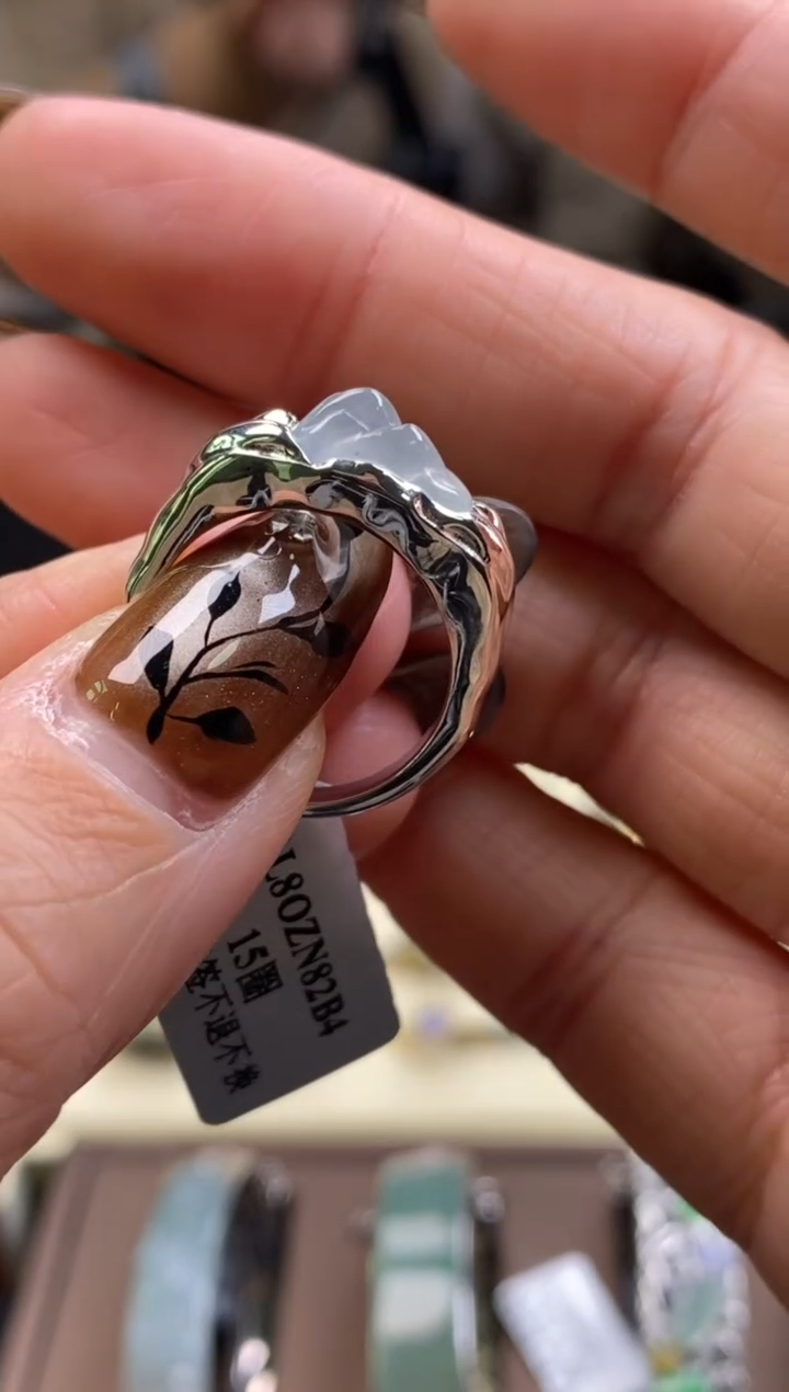 颈饰银S925镶嵌翡翠19687