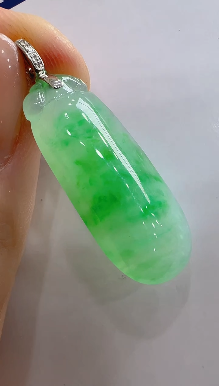 【闪购商品】翡翠吊坠(不含链)18K金镶嵌多样性发货拍一发一