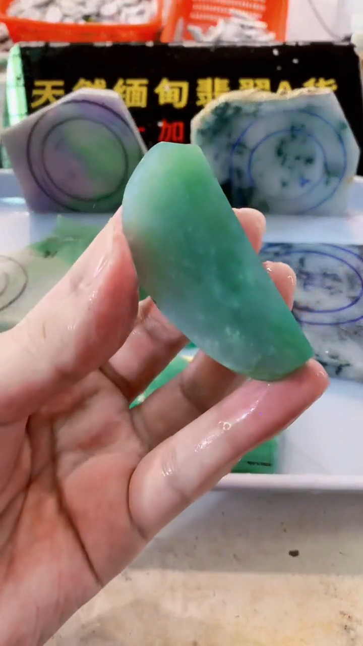 颈饰未镶嵌翡翠?*鹿缅甸A货翡翠史55