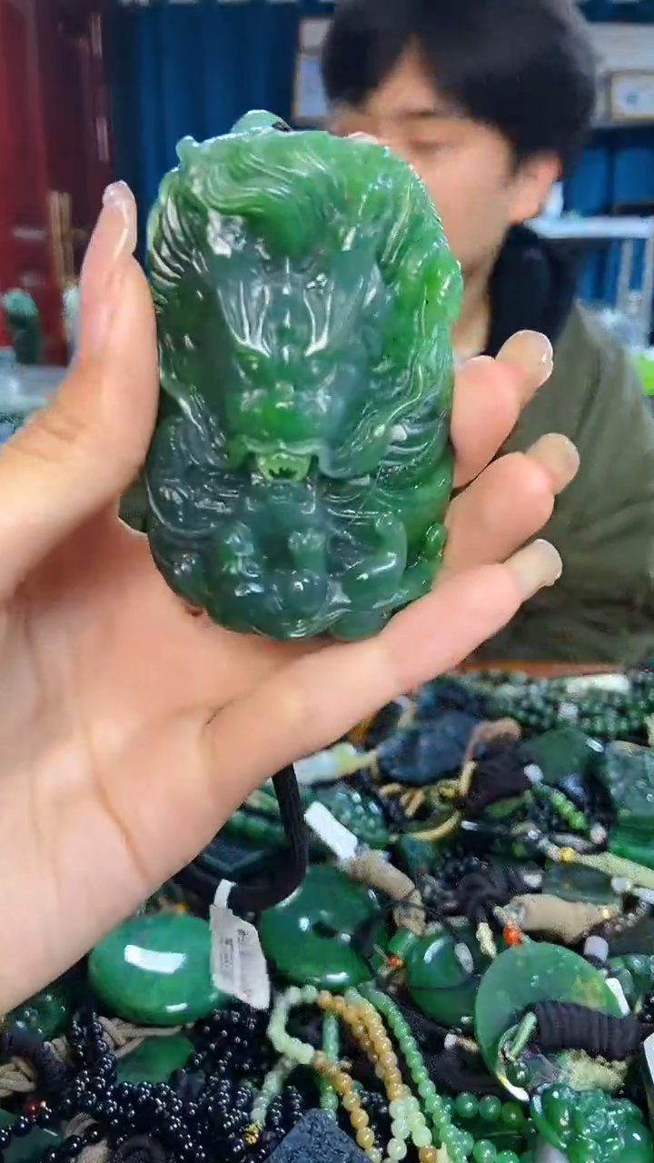 未镶嵌和田玉挂件1