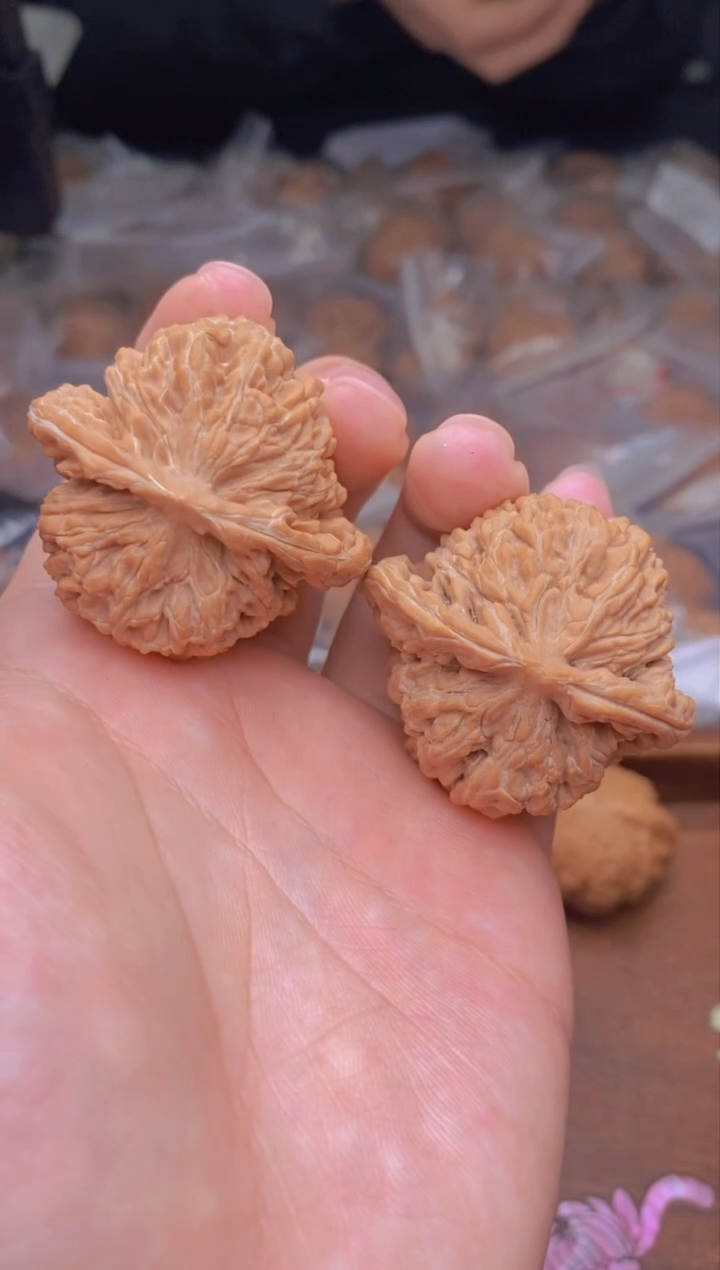 【闪购商品】文玩核桃把件G148号41尺四座楼
