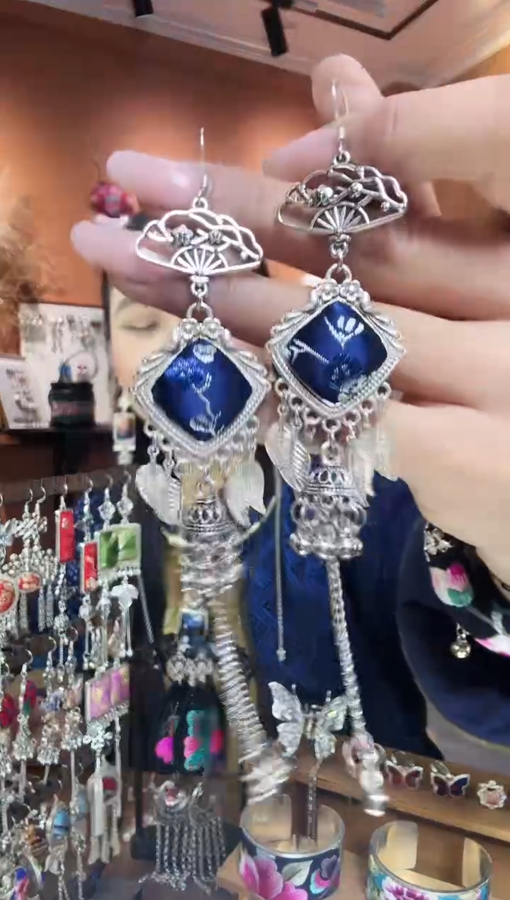 【闪购商品】刺绣纯手工民族风耳环