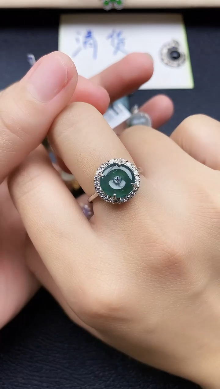 【闪购商品】翡翠戒指银S925镶嵌111111