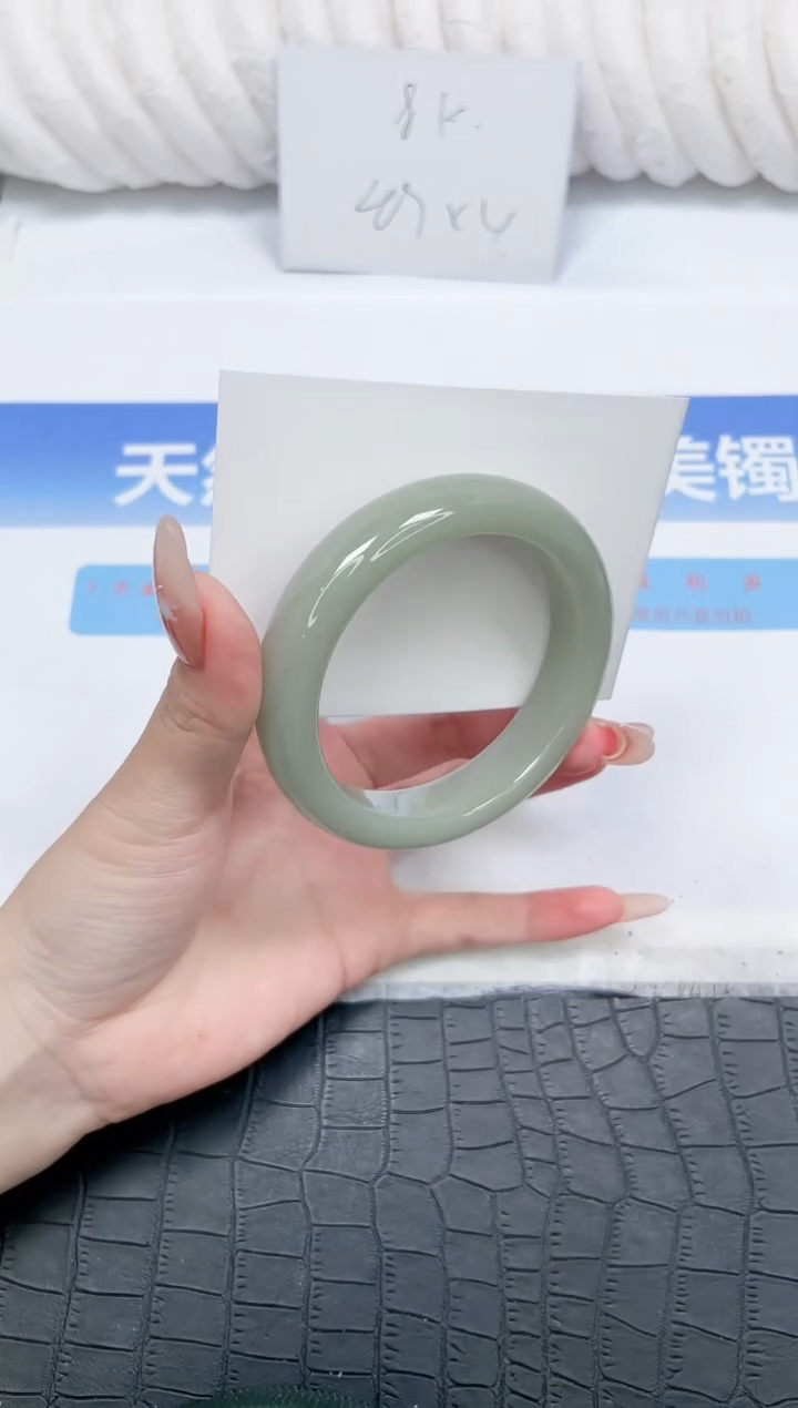未镶嵌手镯石英质玉70-56