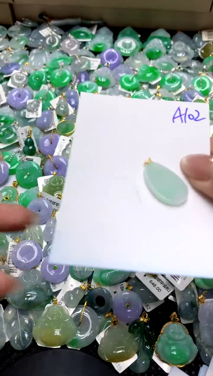 【闪购商品】翡翠颈饰18K金镶嵌1111111111