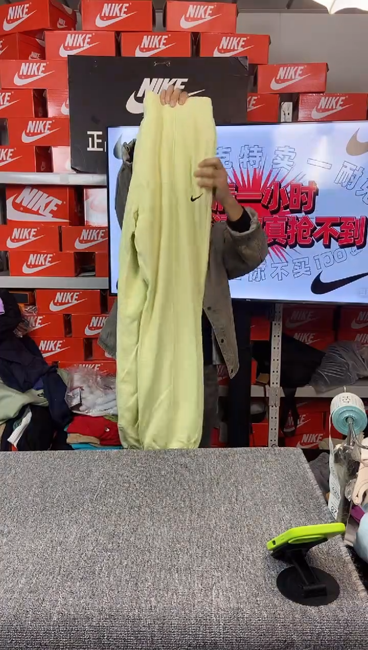 410编码 NIKE/耐克 直播间过款为准 尺码170XL