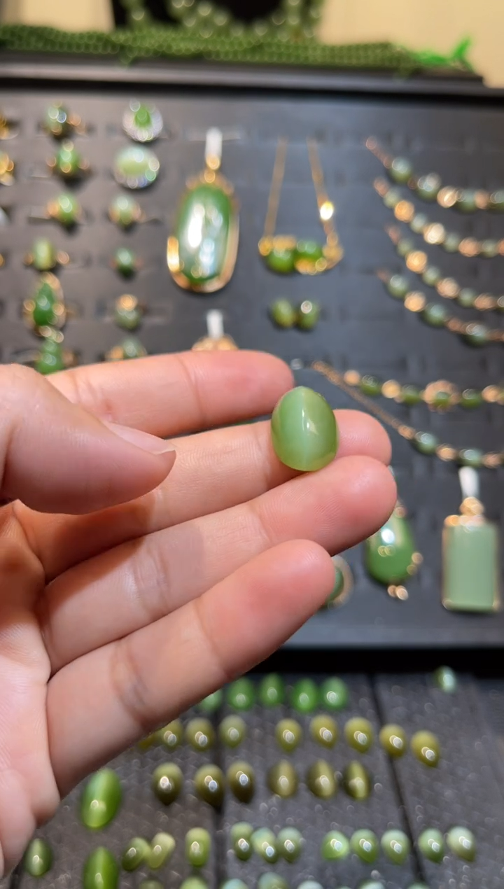 【闪购商品】和田玉碧玉果绿猫眼裸石未镶嵌多样性发一