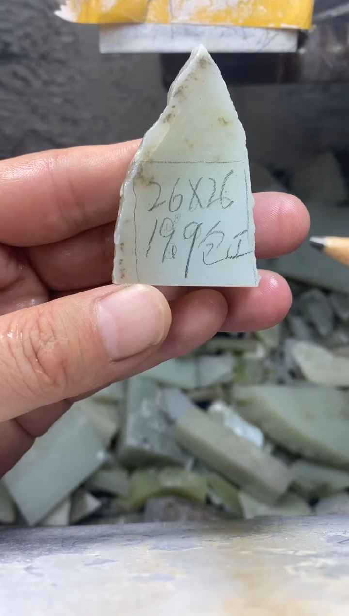 未镶嵌吊坠定制和田玉雕刻定制