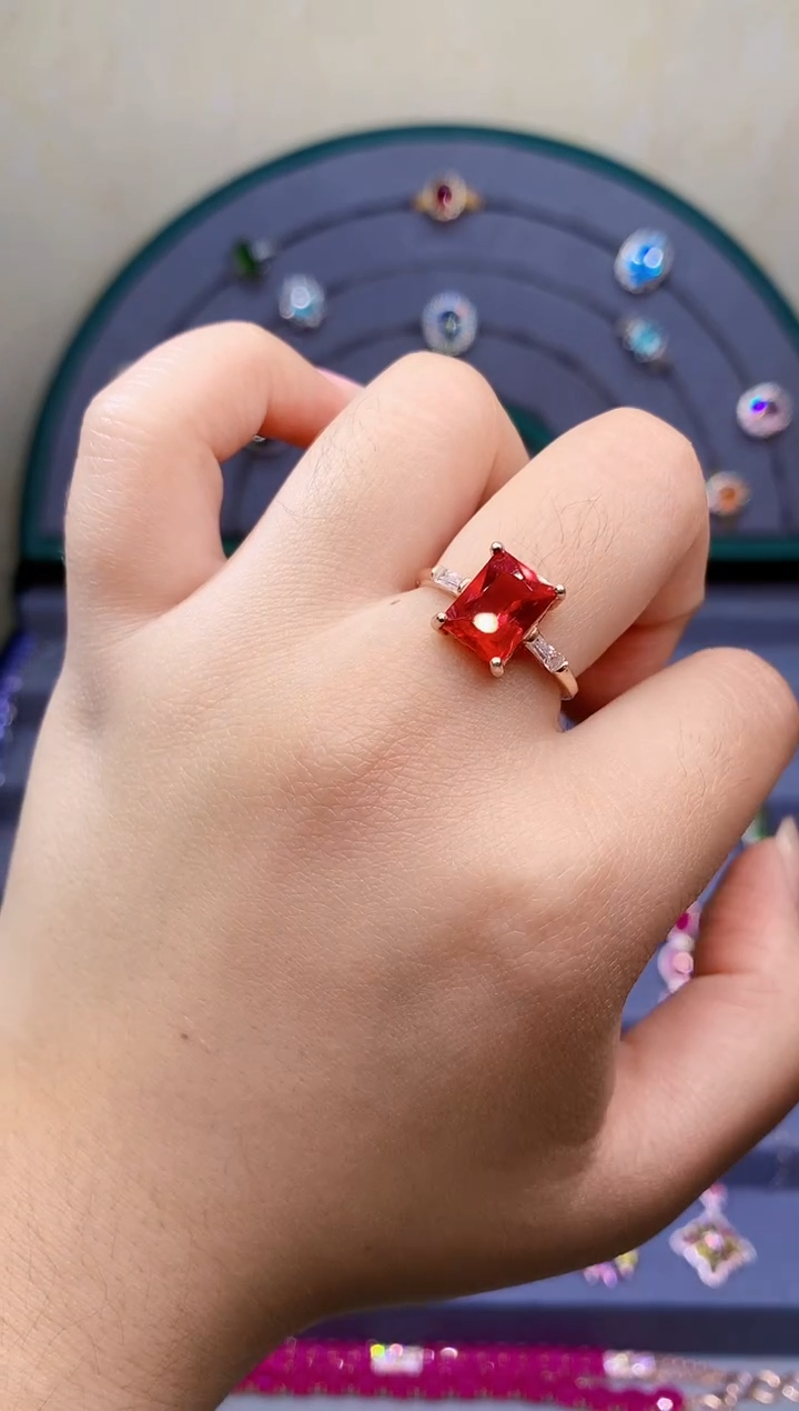 【闪购商品】红宝石戒指银S925镶嵌5550