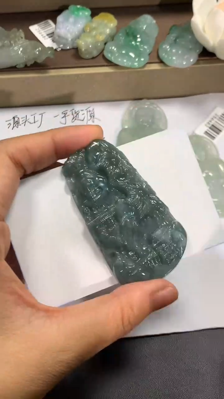 颈饰未镶嵌翡翠1