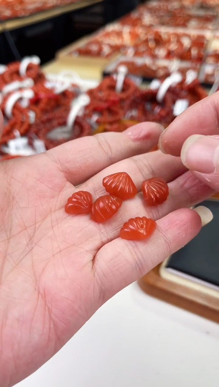 【闪购商品】南红玛瑙配饰未镶嵌（多样式发其一）