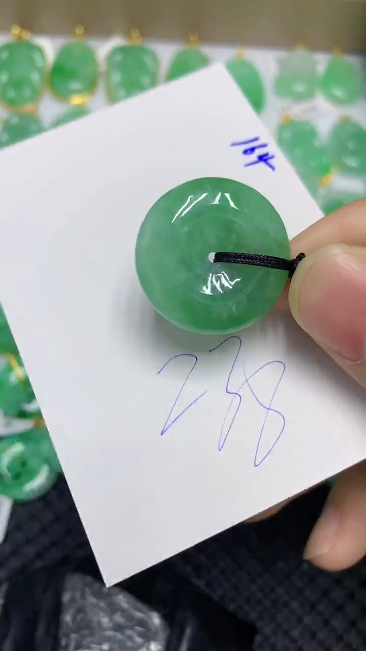 颈饰未镶嵌翡翠缅甸A货翡翠