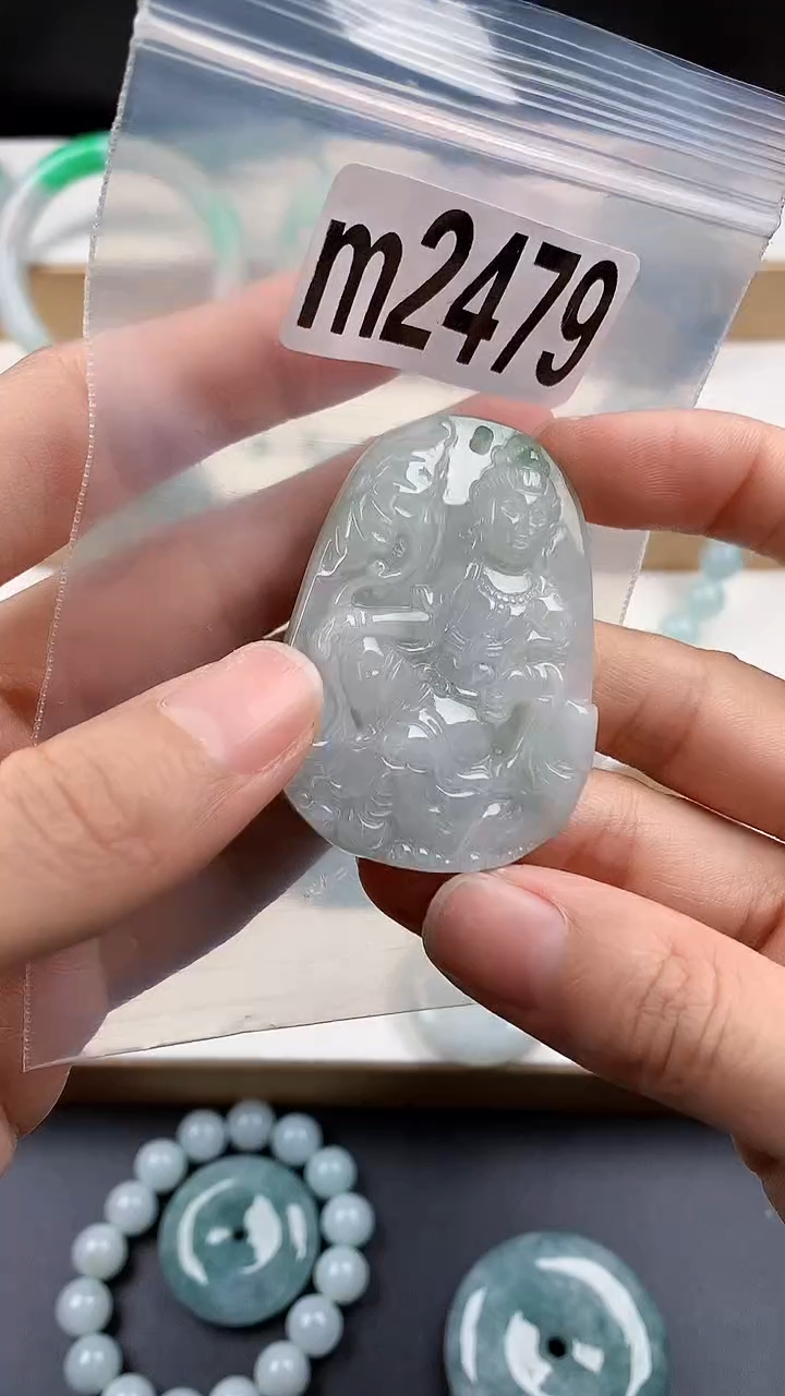 颈饰未镶嵌翡翠天然翡翠吊坠挂件